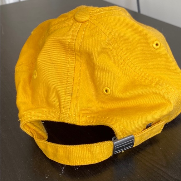 Yellow/Gold Men’s Tommy Hilfiger hat - Picture 2 of 5